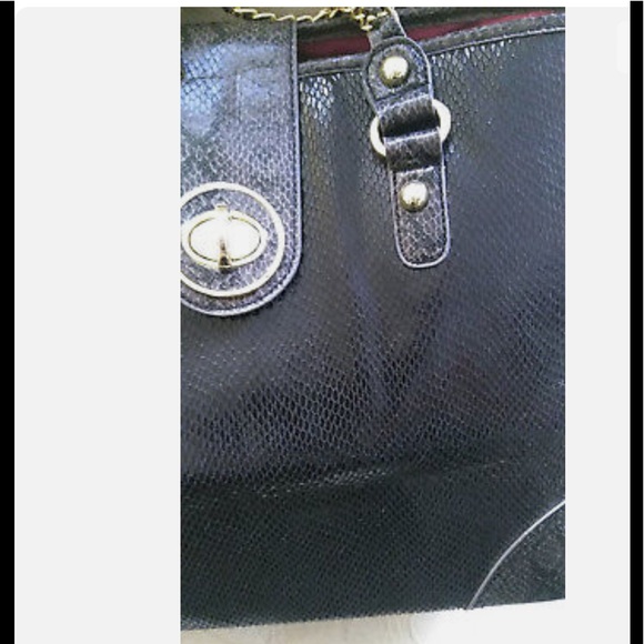 Kate Landry Python 🐍 Textured Oversized Tote - Picture 3 of 8